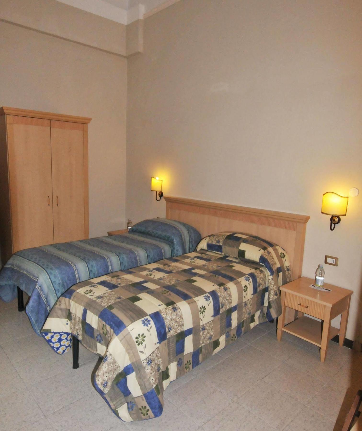 Hhb Hotel Firenze Eksteriør bilde