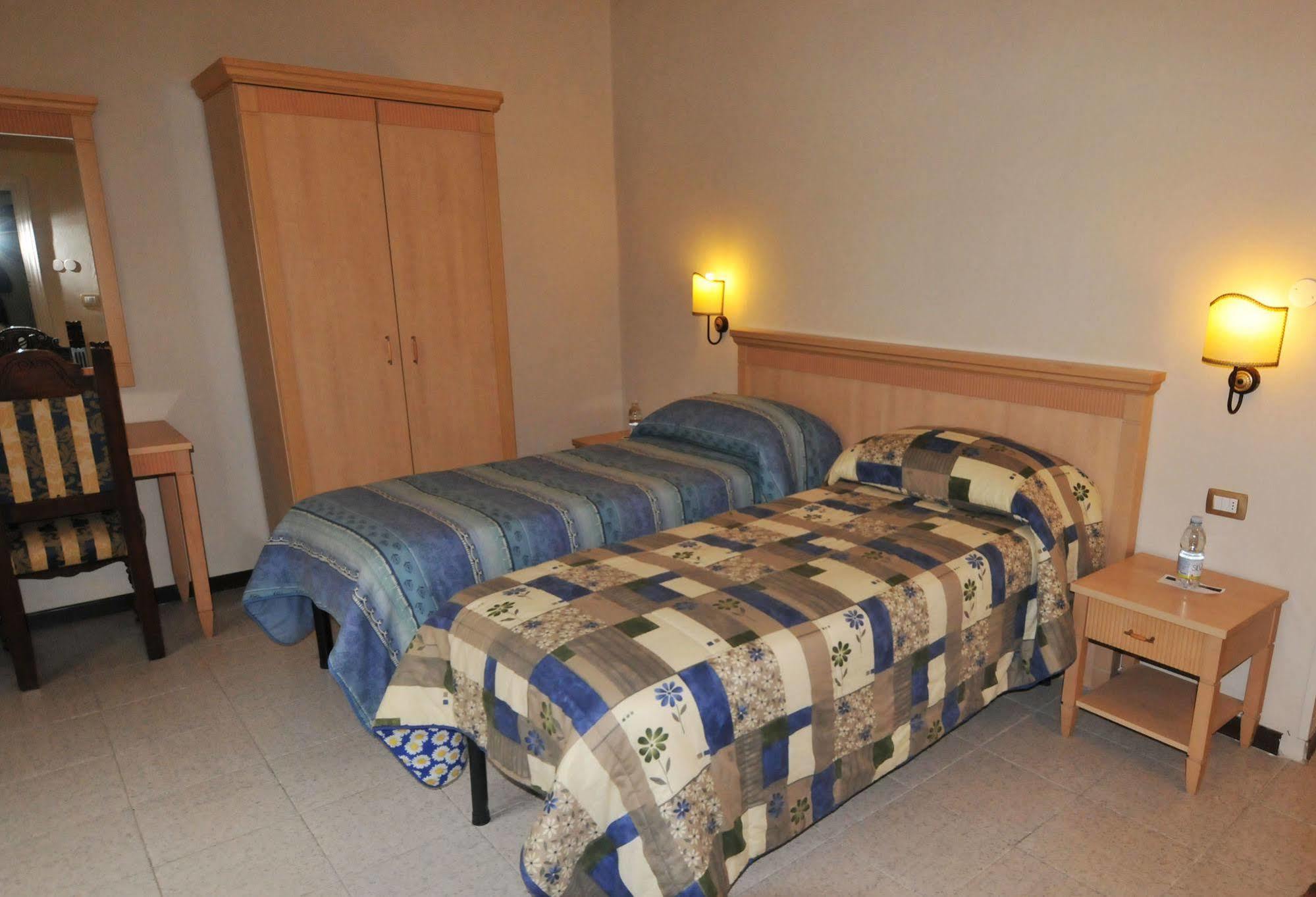 Hhb Hotel Firenze Eksteriør bilde