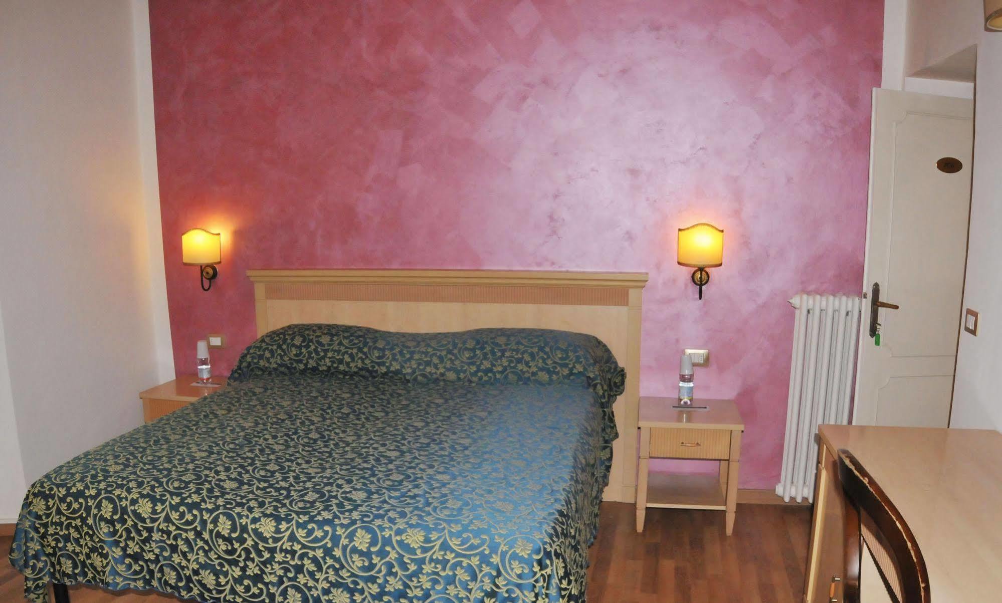 Hhb Hotel Firenze Eksteriør bilde