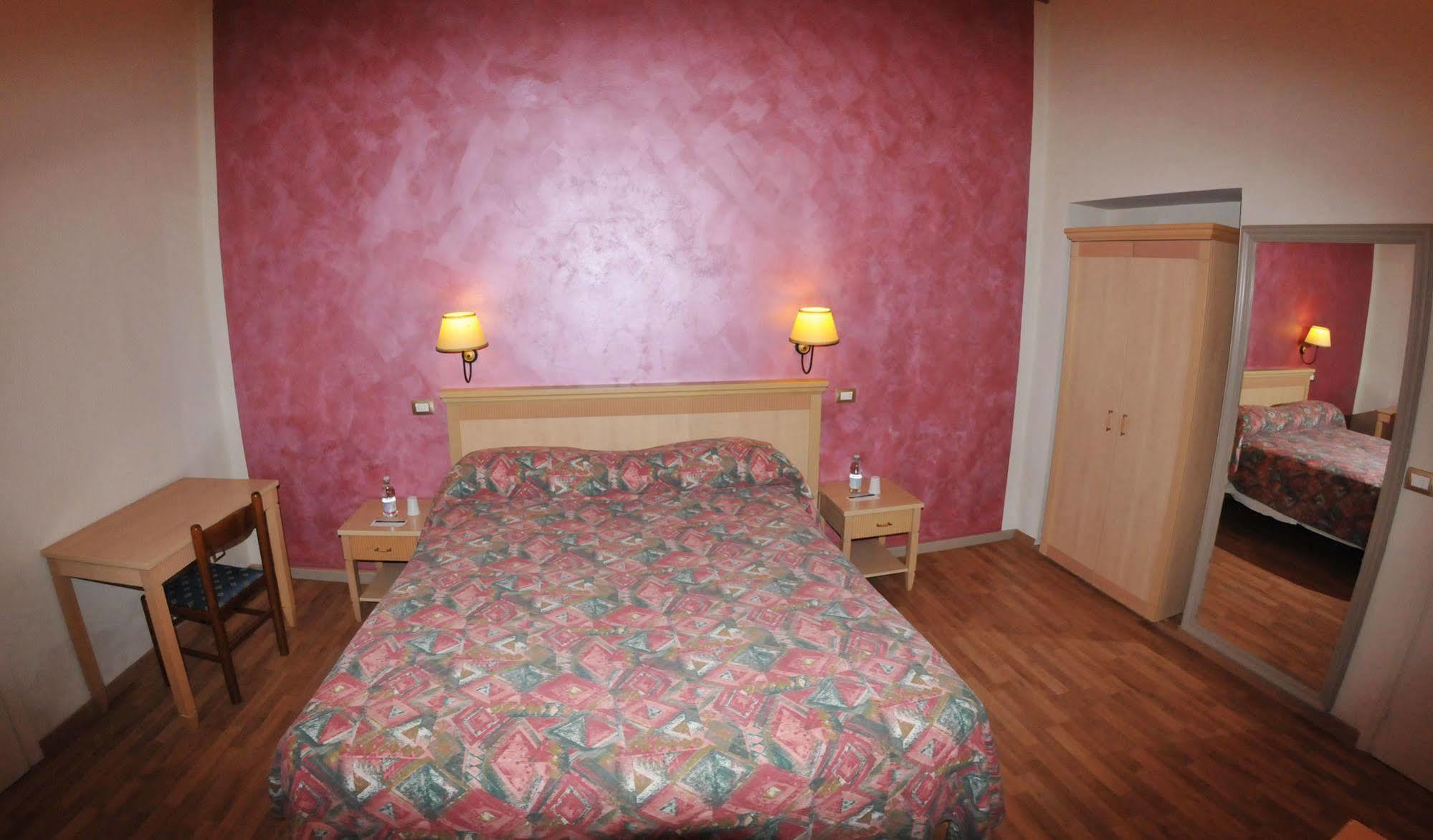 Hhb Hotel Firenze Eksteriør bilde